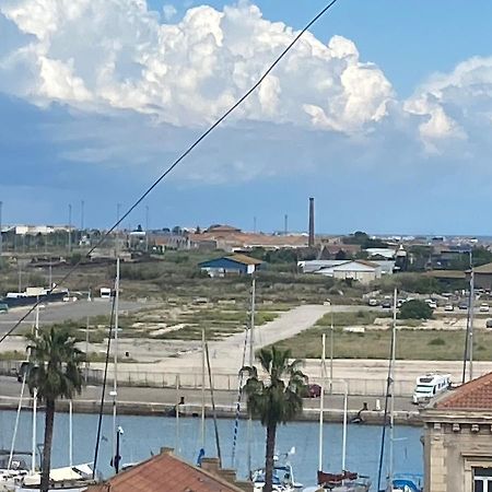 Studio Cosy 5 Mn De La Gare 10 Mn Des Plages سُت المظهر الخارجي الصورة