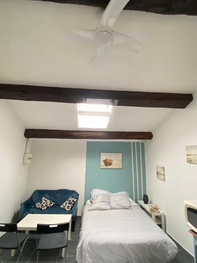 Studio Cosy 5 Mn De La Gare 10 Mn Des Plages سُت المظهر الخارجي الصورة