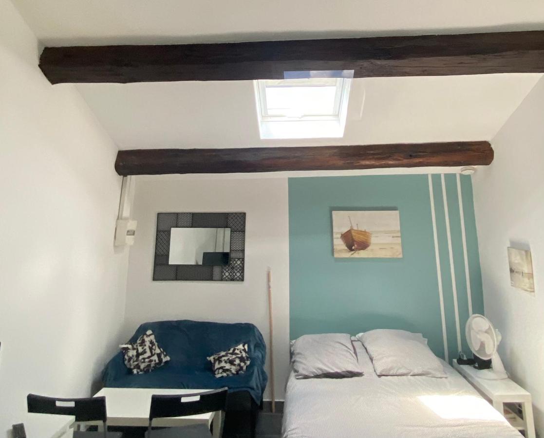 Studio Cosy 5 Mn De La Gare 10 Mn Des Plages سُت المظهر الخارجي الصورة